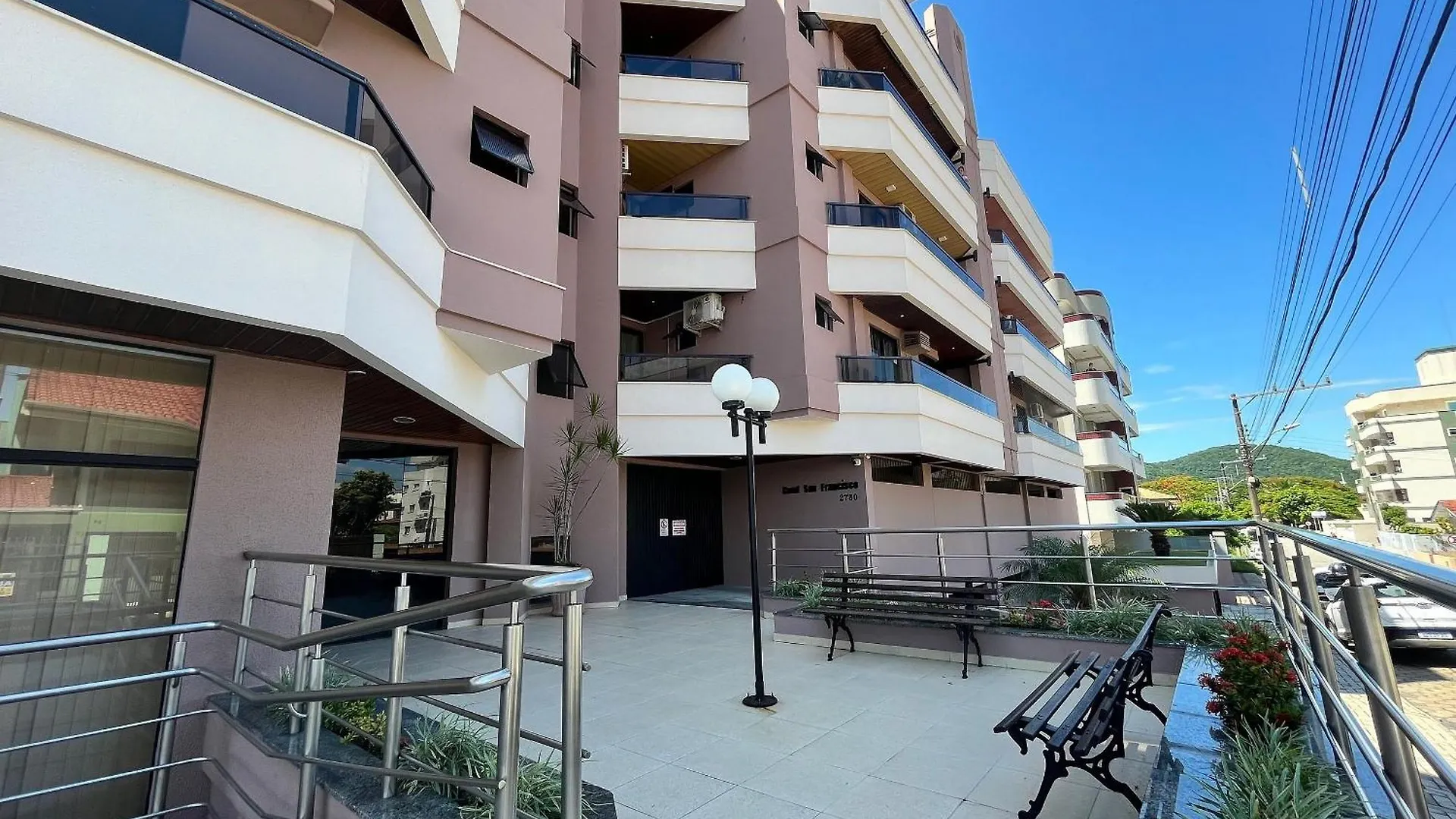 Διαμέρισμα B481 Apto 3 Quartos Frente Para Avenida 8 Pessoas Bombinhas